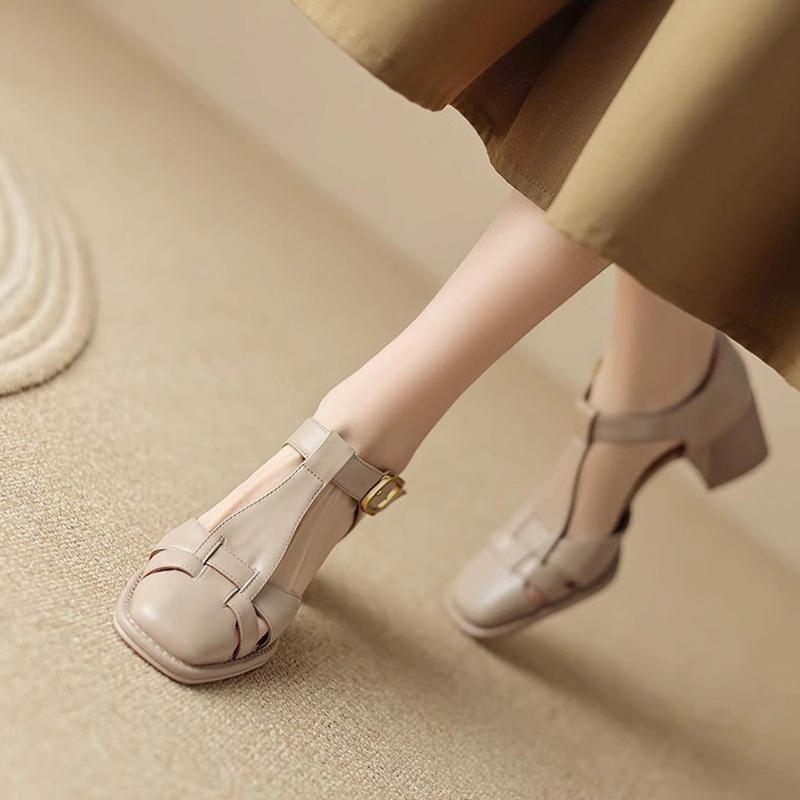 Roman Shoes Women's Soft Leather French Summer New 2025 Hollow Word Thick Heel Bag Head with Retro High Heel Sandals