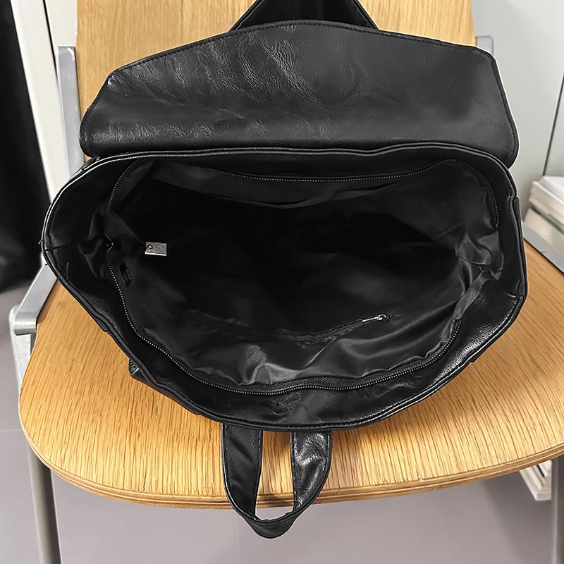 Retro Large Capacity Men's Backpack Soft Leather Student Backpack