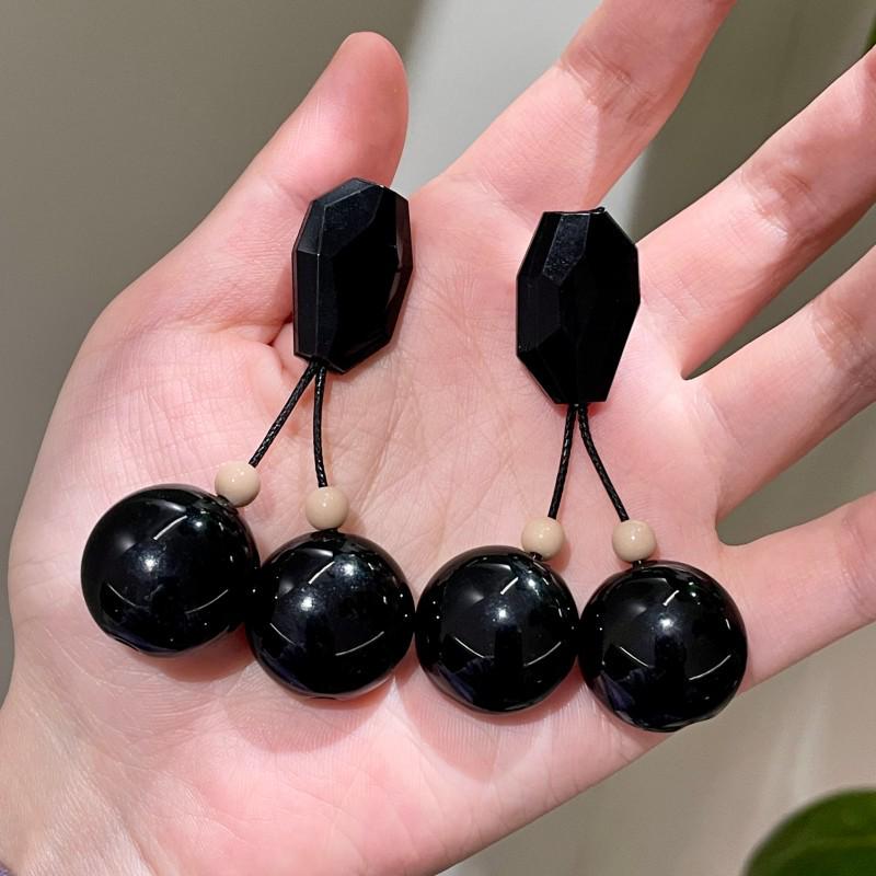 Vintage Black Series Stud Earrings 925 Silver Needle Minimalist High-End Personality Accessories for Women