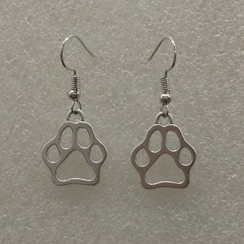 European & American Minimalist Punk Bear Paw Dangle Earrings - Versatile Retro Street Style
