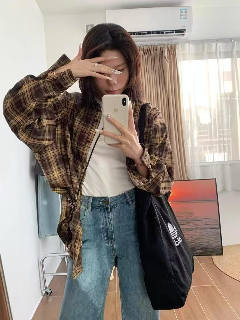 

Женская клетчатая куртка-рубашка - Коллекция весна/лето 2025: Повседневная верхняя одежда свободного кроя с длинными рукавами. Small коричневый