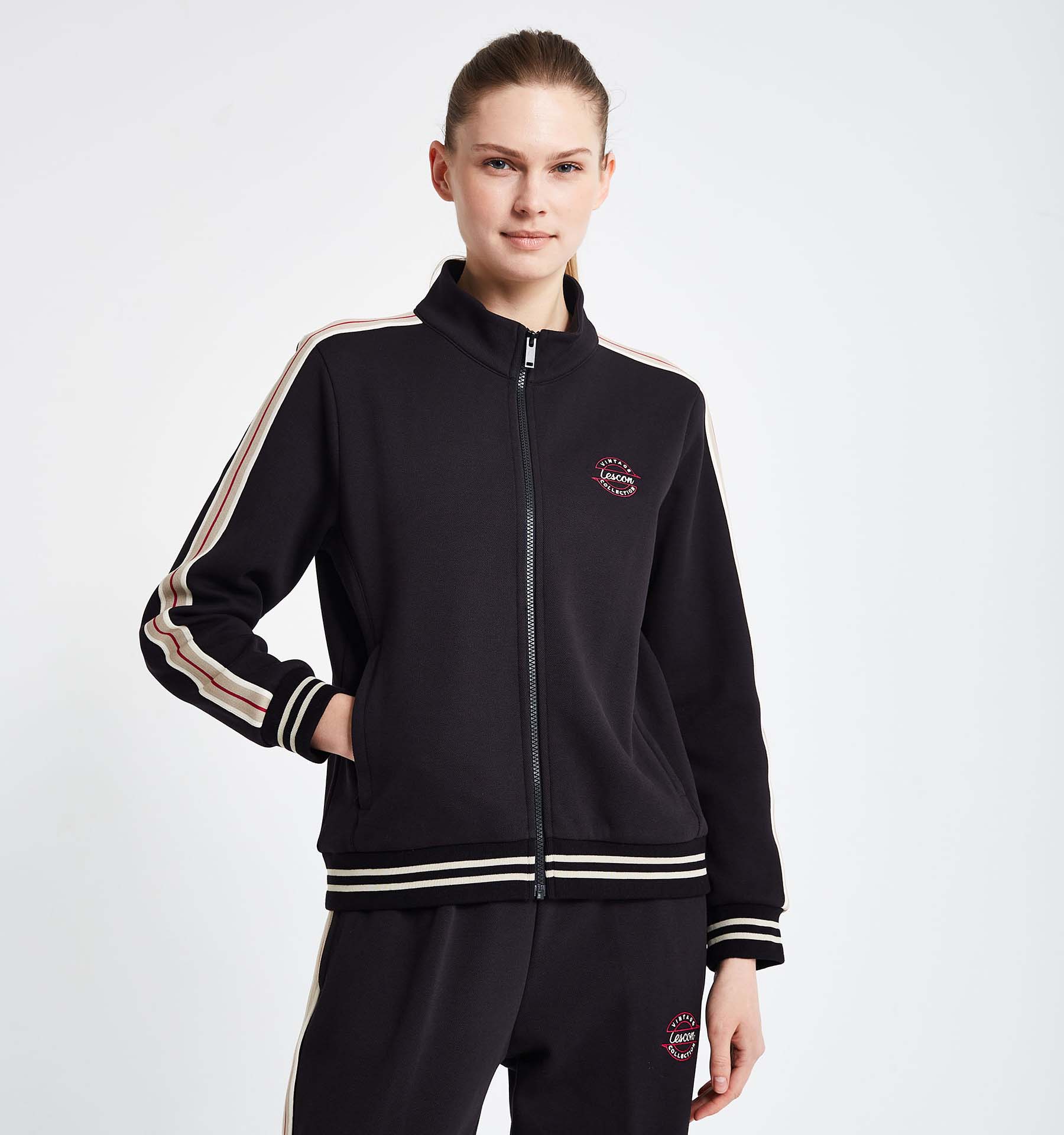 

Women s Zippered Top 24N-2120 S чорний