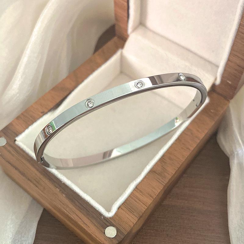 18k Rose Gold Diamond Buckle Bracelet - Korean Stylish Design, High-End Jewelry