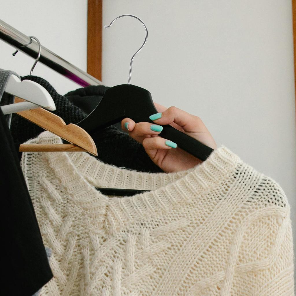 10Pcs Heavy Duty Screw Hooks Plastic Pants Clip Cast Iron Hooks for Hanging Cups Plants Keys Kitchen Bathroom Accessories