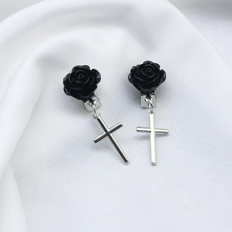 

1 пара черных клипс для ушей в виде роз, идеальный подарок для женщин на день рождения/Рождество/Новый год/День святого Валентина style 1