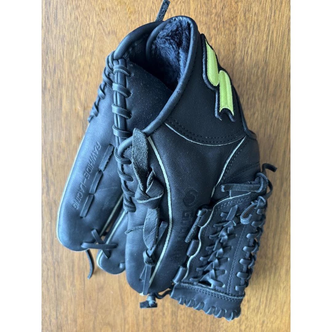 Used SSK GMG-710 Boys Softball Gloves for Infielders Good Condition