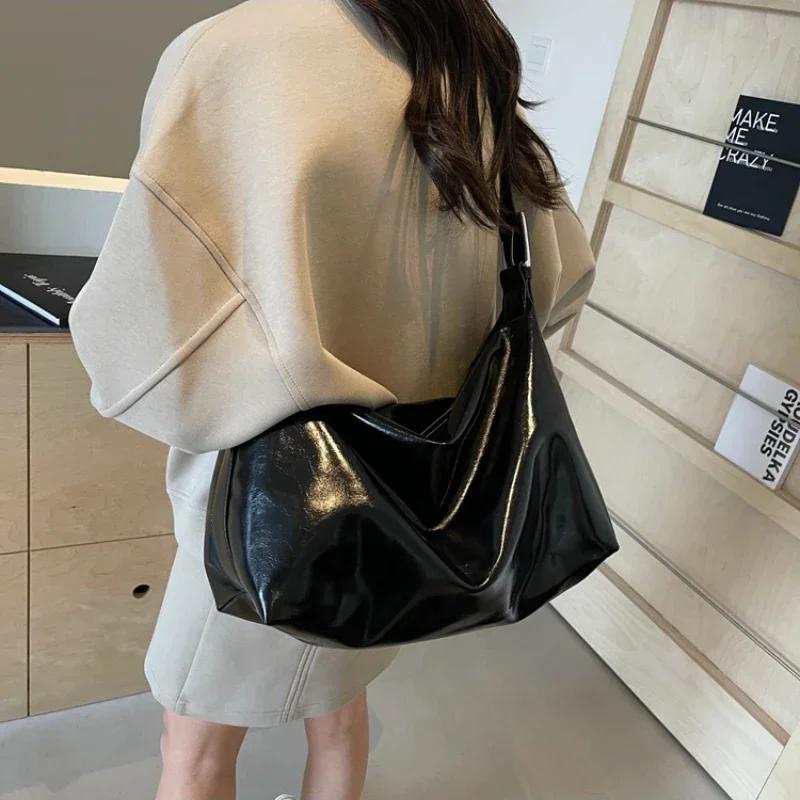 New Autumn Style PU Shoulder and Crossbody Bags Solid Shiny Zipper Large Capacity Versatile Bags