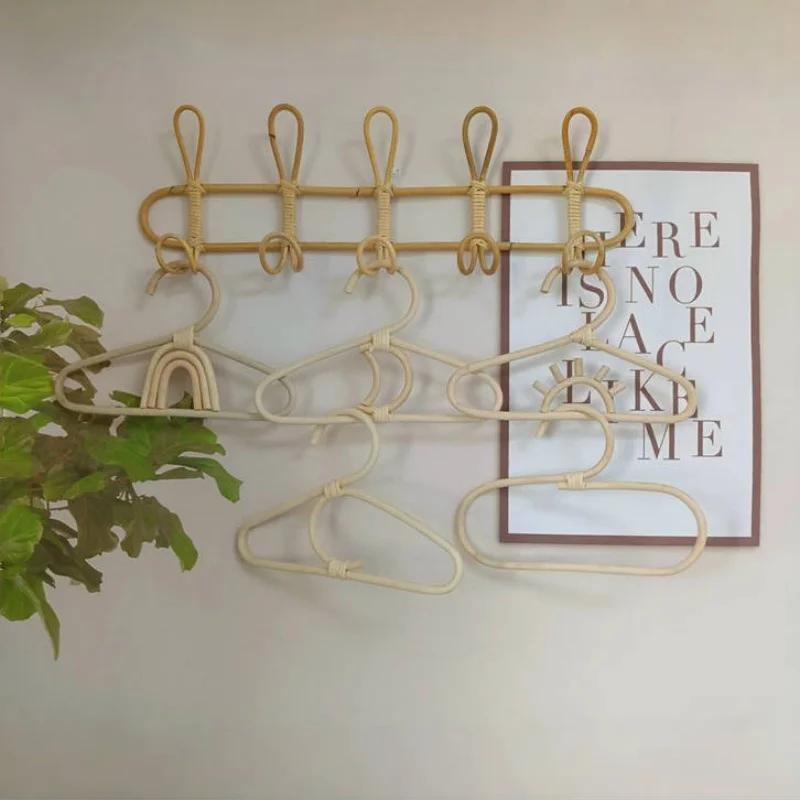 Rattan Hanger Rattan Wall Hooks Kids Garments Organizer Rack Clothes Hat Hanging Hook Kids Room Clothing Storage Decor Hangers