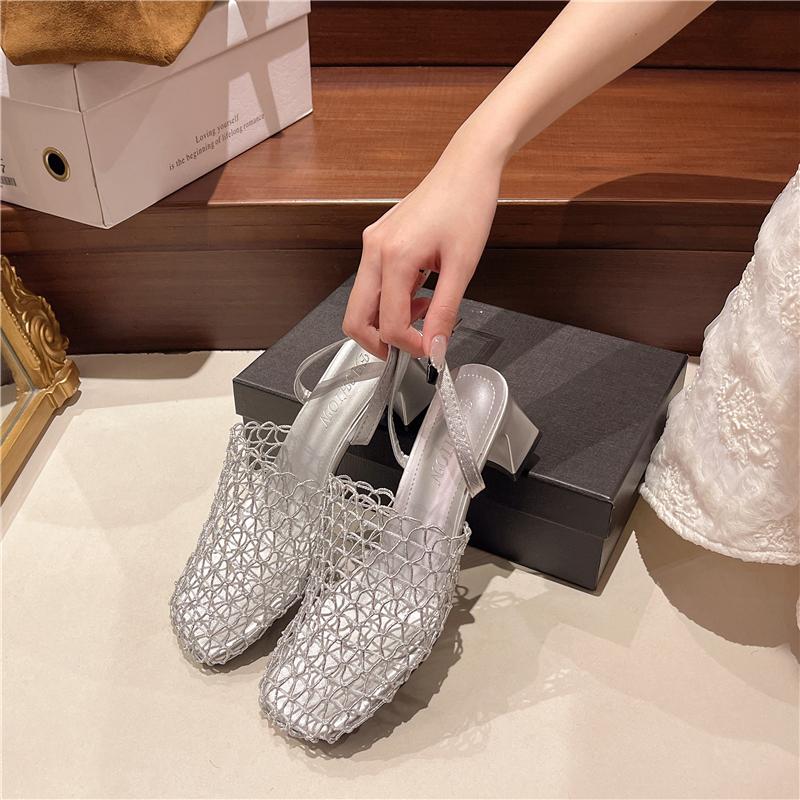 Fashion The 2025 New Summer Flat-bottomed Breathable Flip-flops for Women with A Niche Woven and Perforated Mesh Fabric