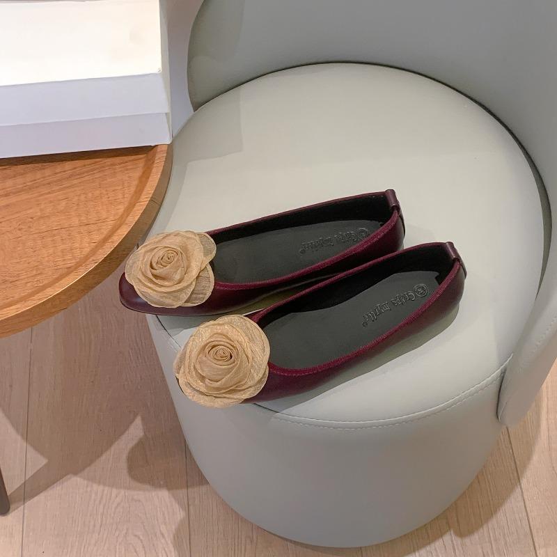 Cowhide version~ retro square head shallow mouth single shoes women's new skirt literary style flower flats