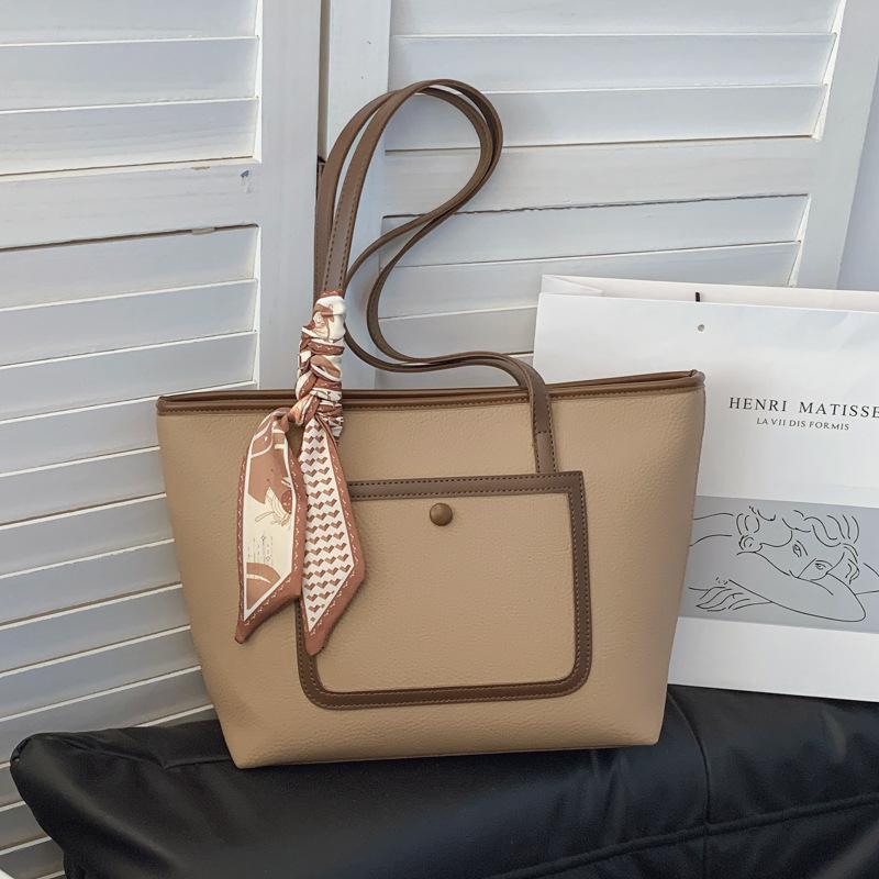 Large capacity tote bag women's 2025 new trend niche casual versatile underarm bag commuter shoulder bag