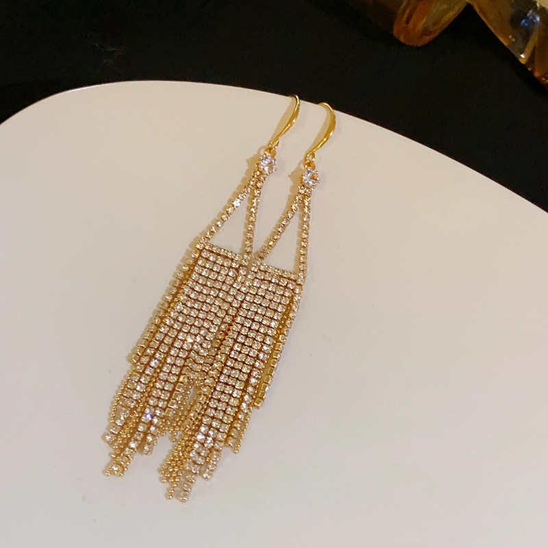 

Элегантные серьги-кисточки с бриллиантами: Европейская и американская мода, длинный стиль золотой