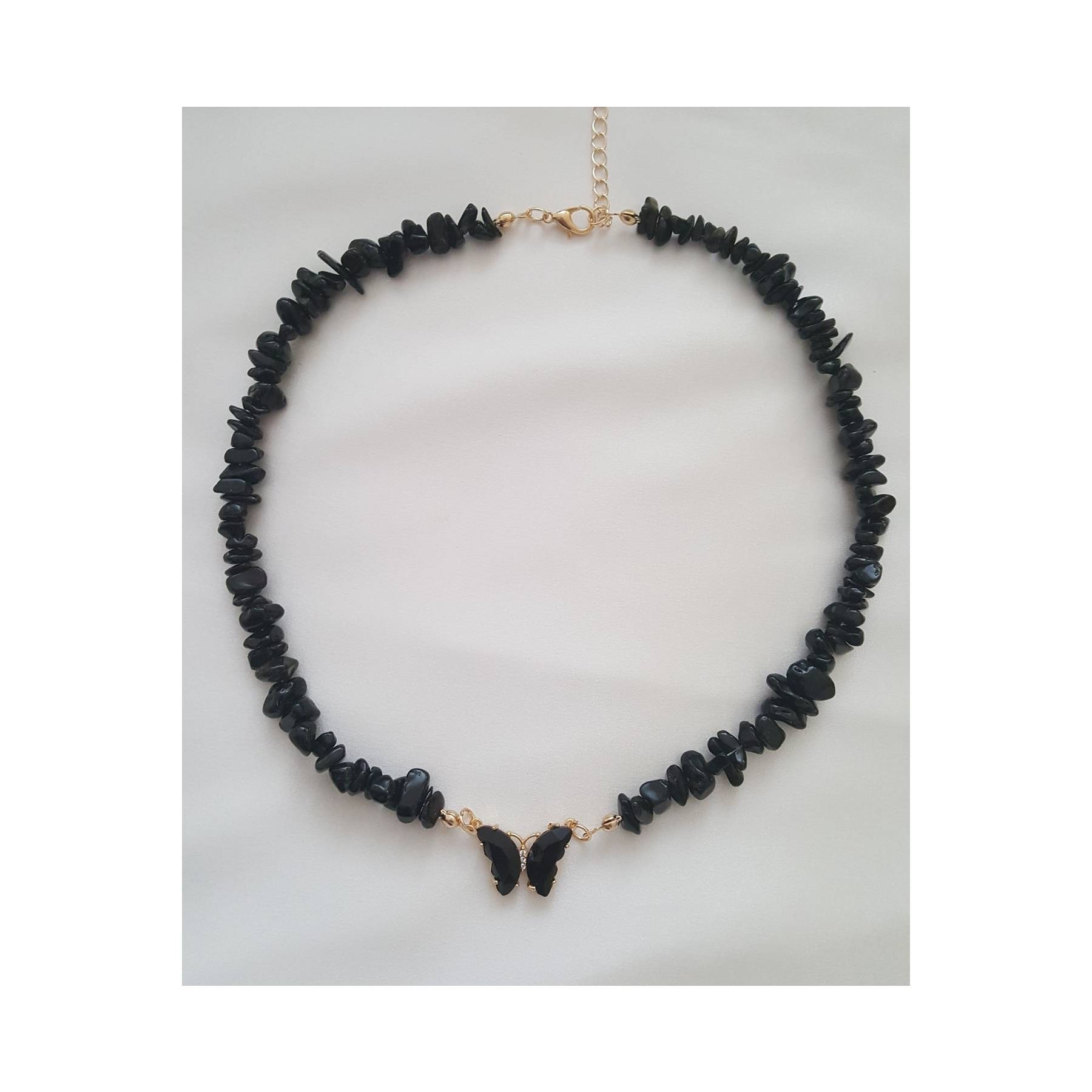

Glass Butterfly Black Quartz Natural Broken Stone Necklace