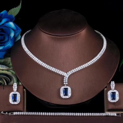 CMM 3-teiliges Braut-Halsketten-, Ohrringe- und Armband-Set mit königsblauen kubischen Zirkonia im Prinzessinnenschliff