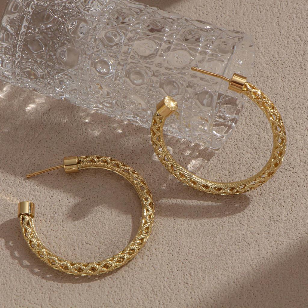 LNCHRAN Retro Golden Woven Copper C-Shaped Ear Cuff Earrings for Women