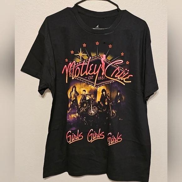 

Motley Crue Band TShirt Classic Graphic Black Rock Merch fan shirt PA8823 Unisex T-Shirt S