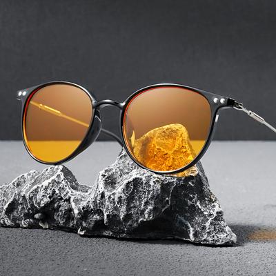 Occhiali da Sole Retrò alla Moda Occhiali alla Moda Lenti Ombreggiate Occhiali da Sole UV400 Perfetti per Viaggi in Spiaggia, Guida e Tempo Libero Quotidiano