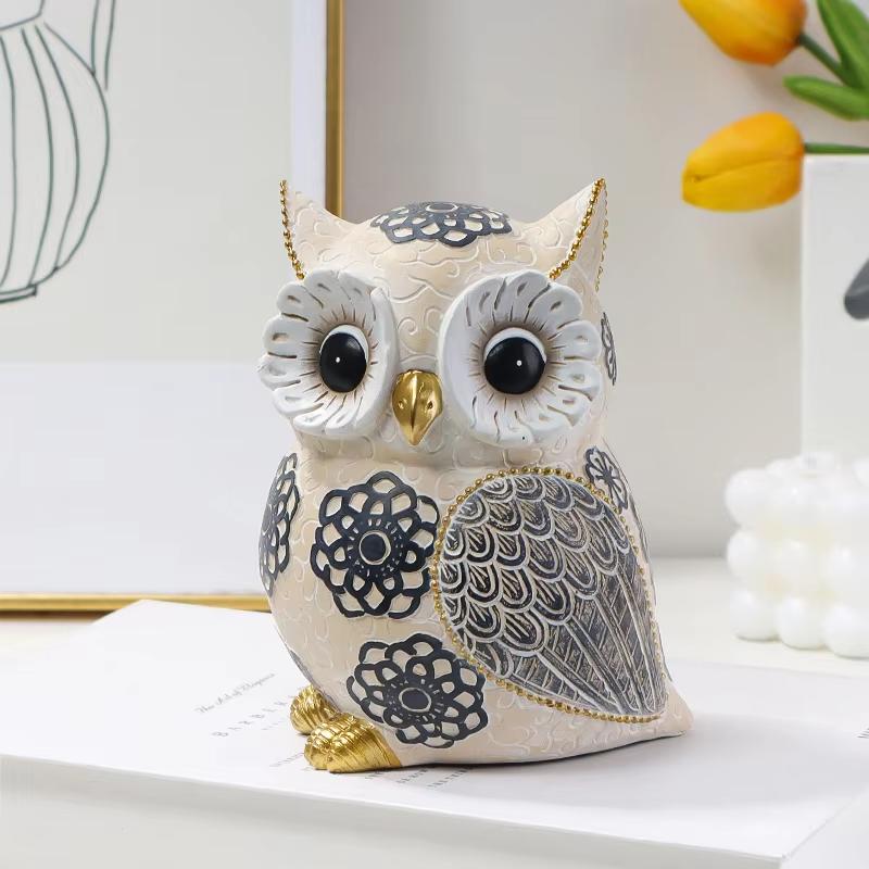 Whimsical Owl Sculpture Decor - Unique Home Accent Piece & Perfect Gift for Animal Lovers