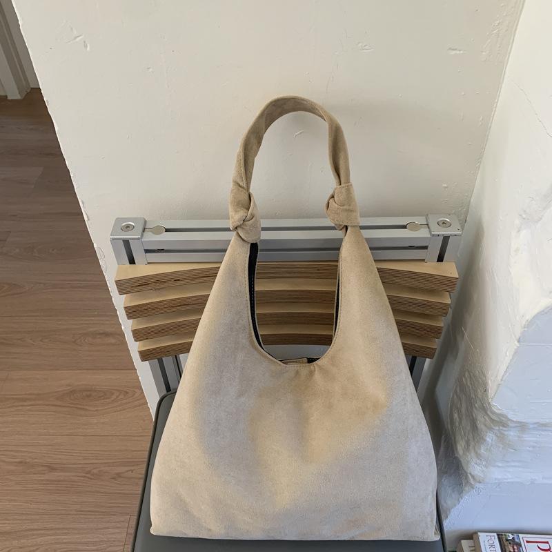 Winter new large-capacity tote bag fashionable commute to work simple high-value shoulder bag women