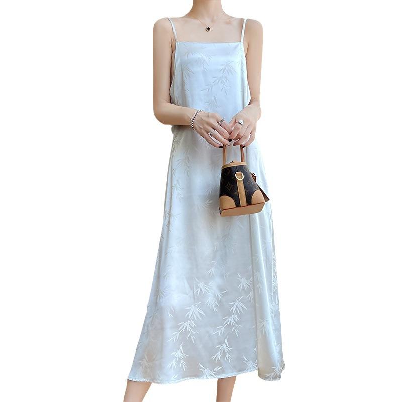 Dámské letní šaty haute couture Lehký luxus Niche Žakárové šaty střední délky Módní šaty na všechna ramínka