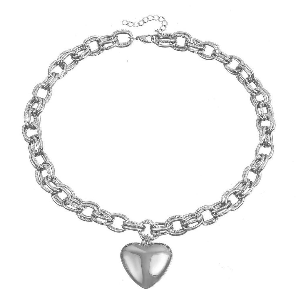 Chunky O-Chain Heart Pendant Necklace: European & American Cool Style with Exaggerated Hollow Peach Heart Design