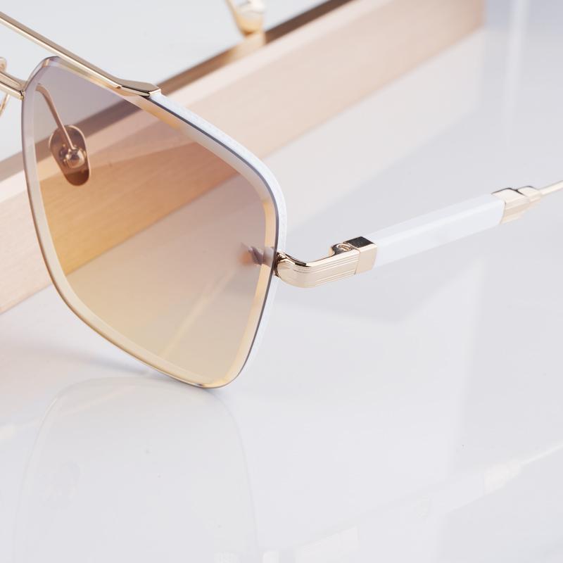 Z26 Champagne Gold Desinger Sunglasses for Men Women Alloy Big Square Gradient  Anti-reflective UV400 Fashion Gafas THE GEN I