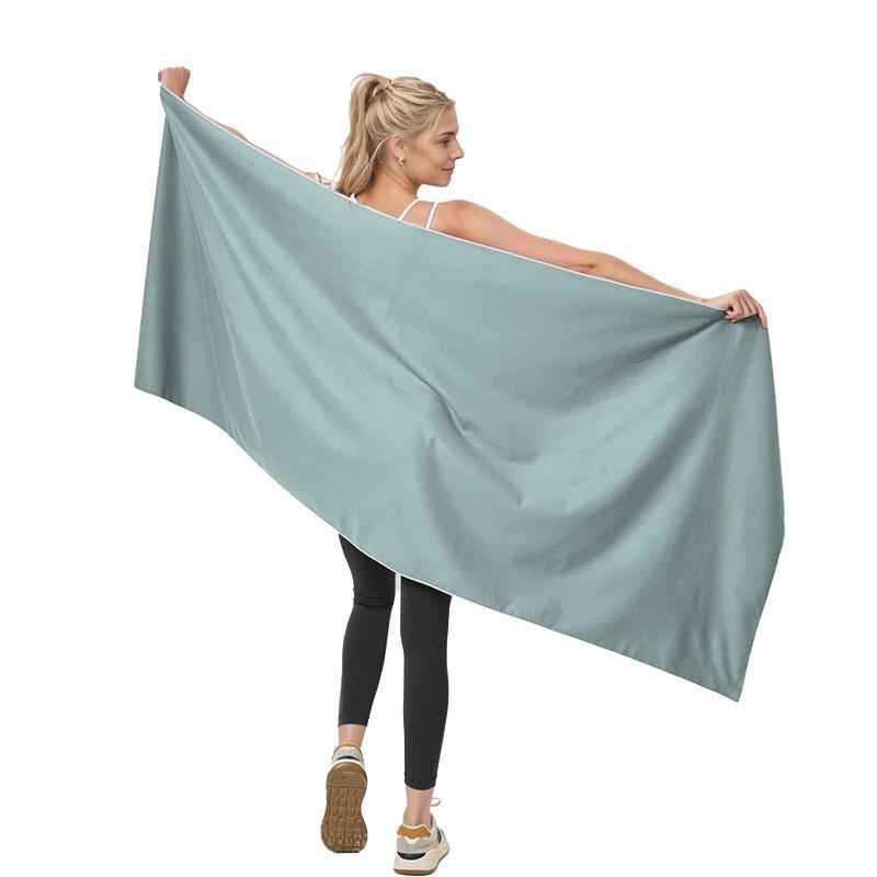 Magnetic Quick-Dry Microfiber Sports Beach Towel