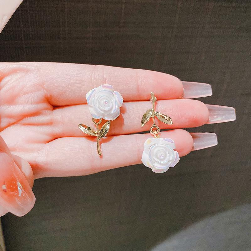 White Rose Flower Earrings Retro Niche Design Sense High-end Earrings New Trendy Stud Earrings Fairy Earrings