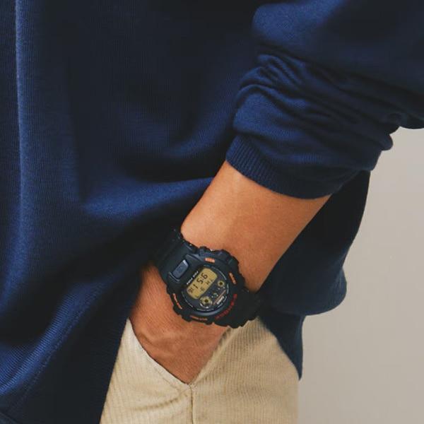 Casio Herre G-SHOCK DW-6900UB-9JF [G-SHOCK Basic Digital Type] rundklokke Resin Digital