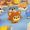 HUIQIBAO Mini Cute Animal Micro Building Blocks 3D Diamond BEE Cat Panda Model Bricks DIY City Construction Toys for Children