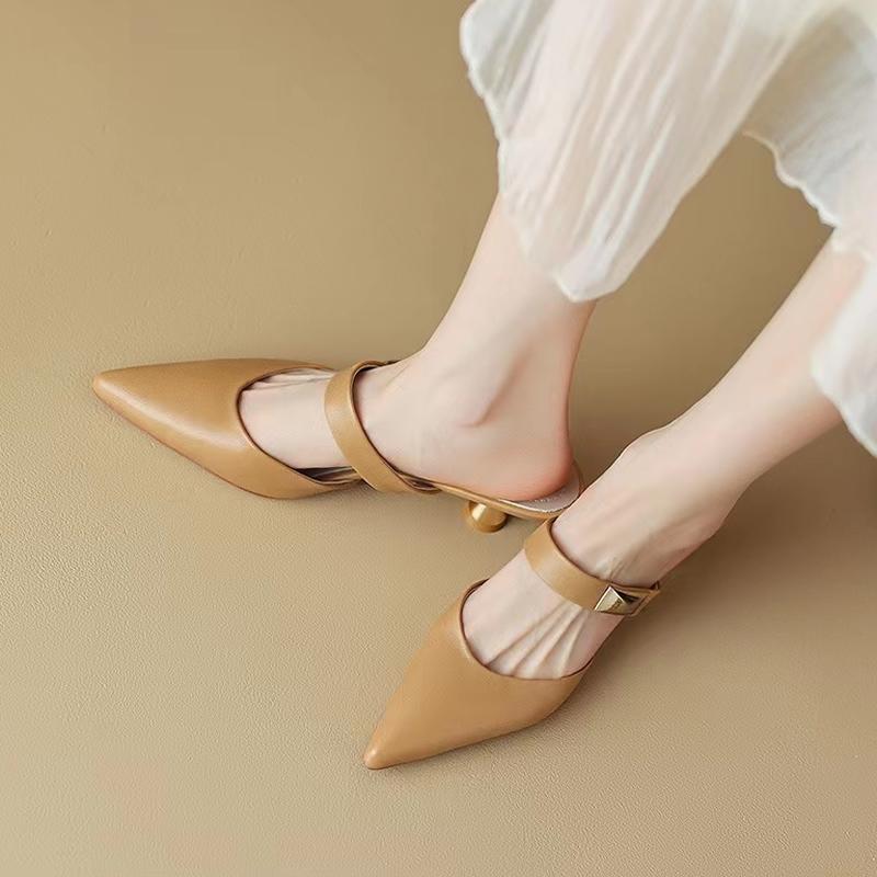 2025 Women Kitten Heels Mules Golden Rivet Pointed Toe Summer Female Sandals Fashion Beige Ladies Casual Med Heels Shoes