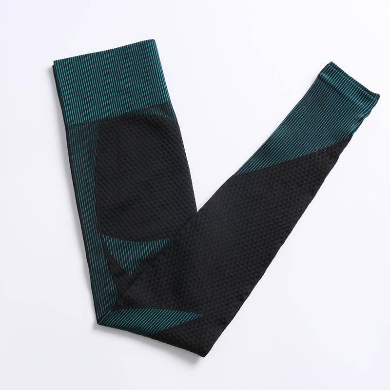 Plus Size Zipper Yoga Set: European/American Autumn/Winter Long Sleeve Fitness & Running Sportswear for Women