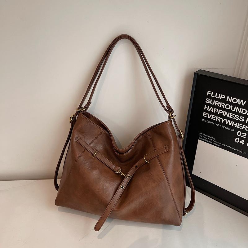 

Large capacity retro commuter tote bag winter high value texture retro shoulder backpack коричневий