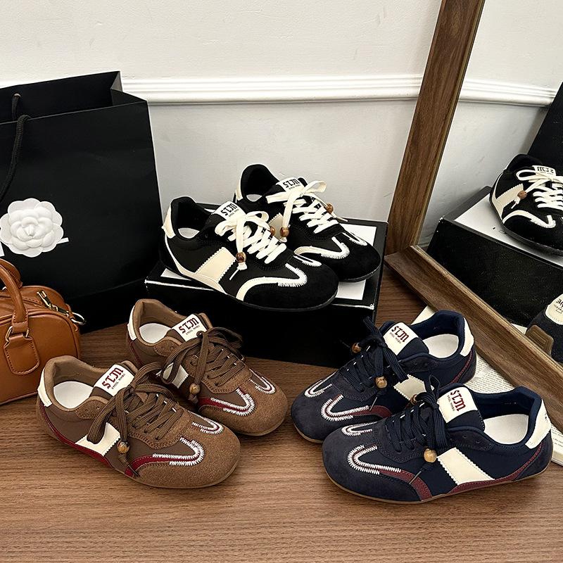 Inner height increase 6cm beaded niche not tired feet German training shoes women's autumn 2025 new versatile Forrest Gump shoes