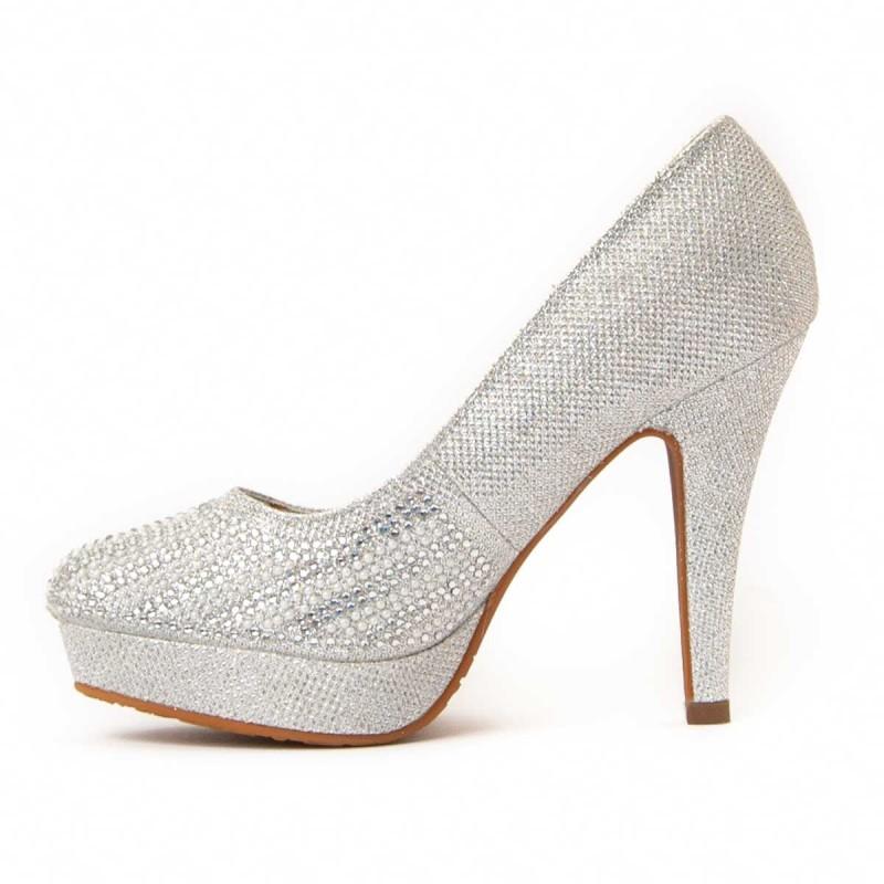 But na obcasie dla kobiety.  Montevita  Unne74  97854