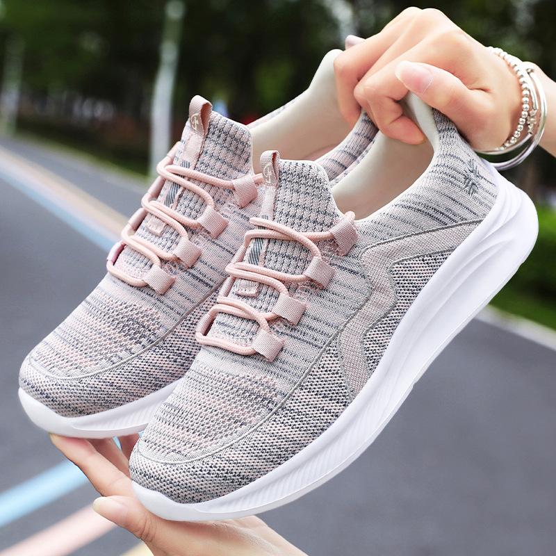 Shoes women's spring new fly-woven women's shoes casual versatile and comfortable mother shoes breathable sports women's casual shoes