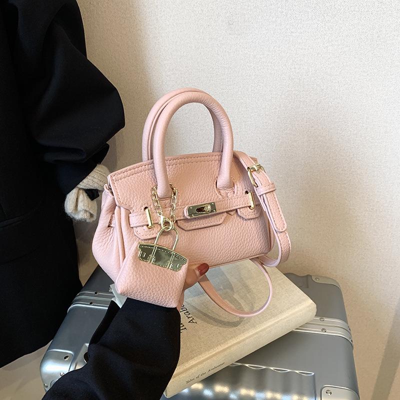 

Высококлассная нишевая сумка женская осенне-зимняя универсальная новая модная сумка через плечо, сумка-мессенджер, портативная платиновая сумка