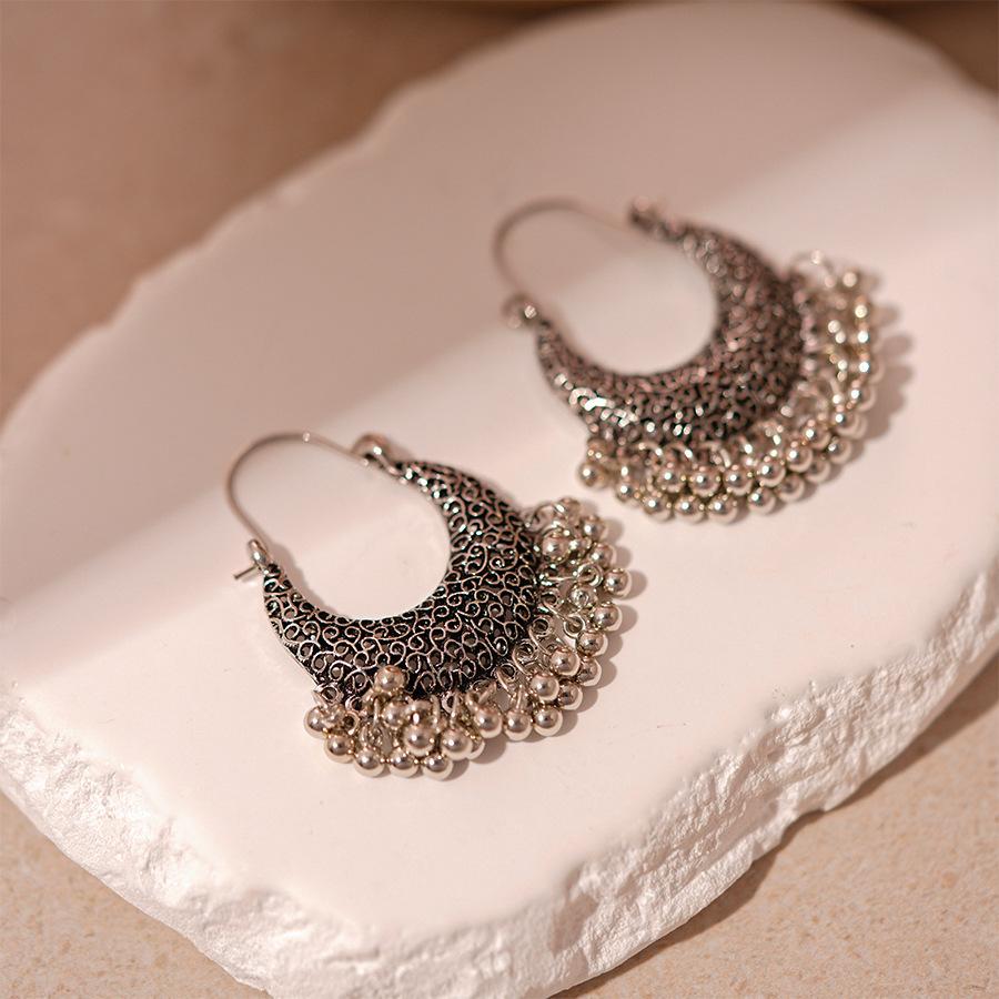 

Ethnic style metal pattern round bead fringed earrings retro geometric earrings