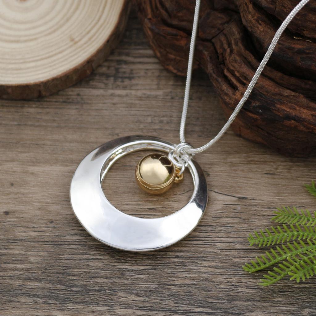 New brushed hollow ring ball pendant, women's fashion high sense hollow round necklace