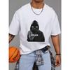 T-shirt girocollo bianca con gatto nero in felpa con scritta Okak, casual, streetwear, alla moda, unisex, ideale per tutti i giorni e per le uscite.