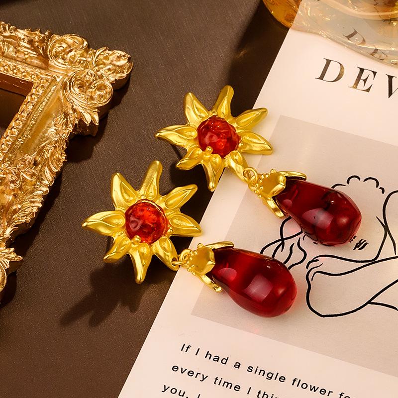 Vintage French Retro Sunflower Imitation Glass Drop Earrings