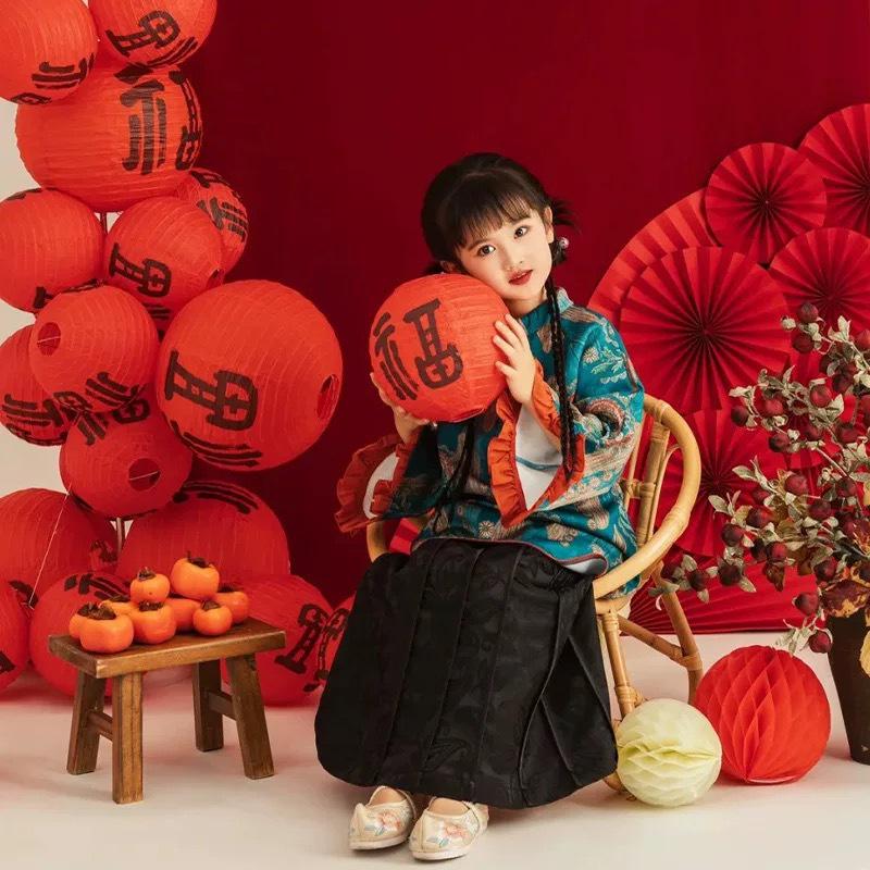 2025 Chinese Style Red Lantern: Dragon Boat & Mid-Autumn Festival Decorative Pendant with Luminous Design for Spring Festival & National Day.