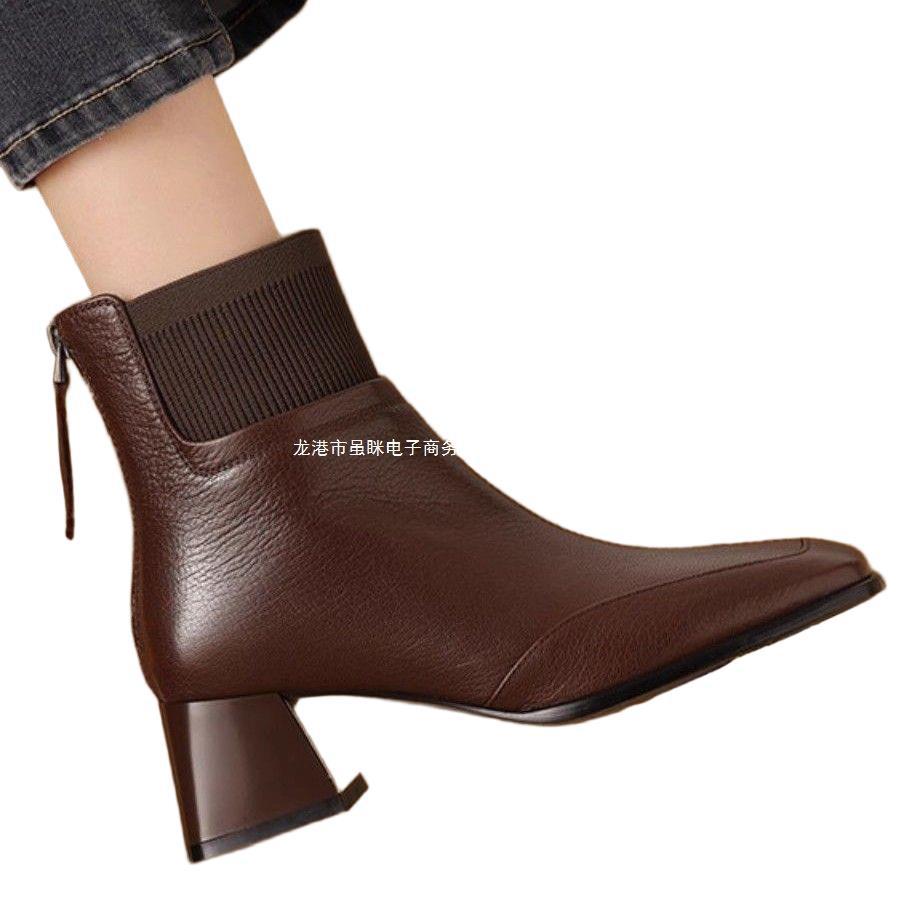 Riesig und dünn~ Französische Retro-Strick-Kurzstiefel für Damen Herbst und Winter 2025 mit dickem Absatz, Martin-Stiefel mit eckiger Spitze, dünne Stiefel