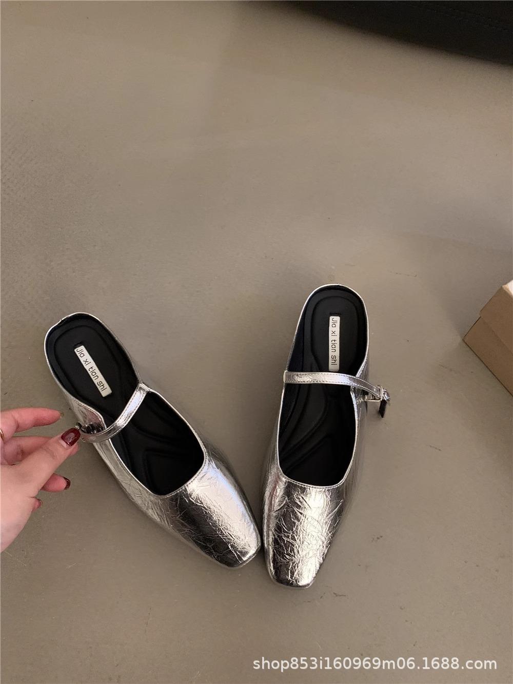 

Baotou thick heel flat bottom half slippers female 2025 spring and summer French temperament fairy style retro outer wear cool slippers female 39 срібний