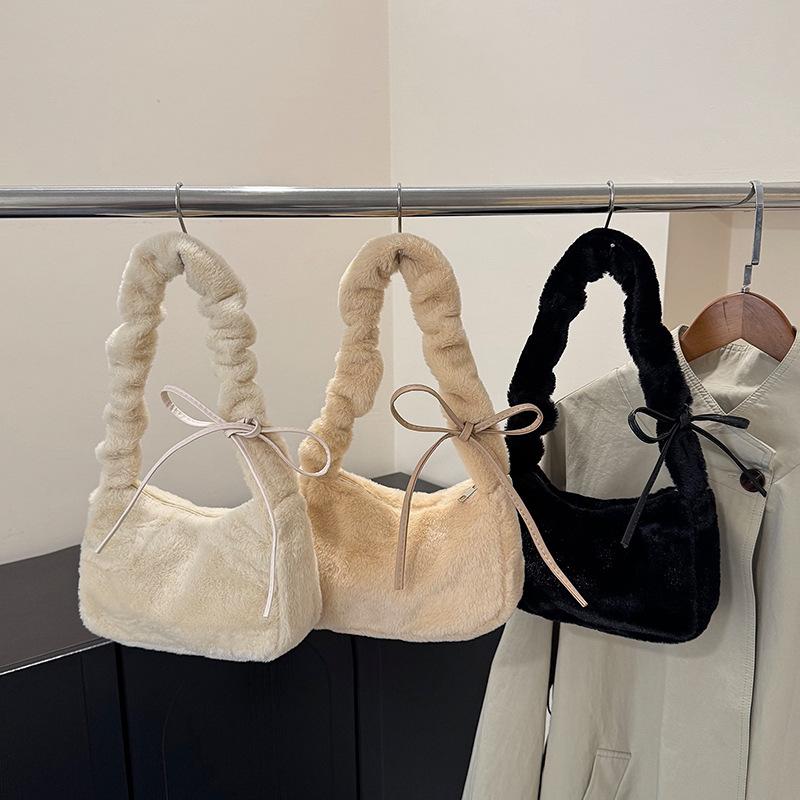 Korean Pure Color Casual Fashion Underarm Women's Bag Plush Handbag Lightweight and Portable Bolsas De Mujer