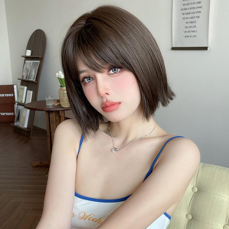 Kurze Gerade Perücke Damen Niedlicher Bob-Stil Vollkopf Synthetisch Tägliches Tragen
