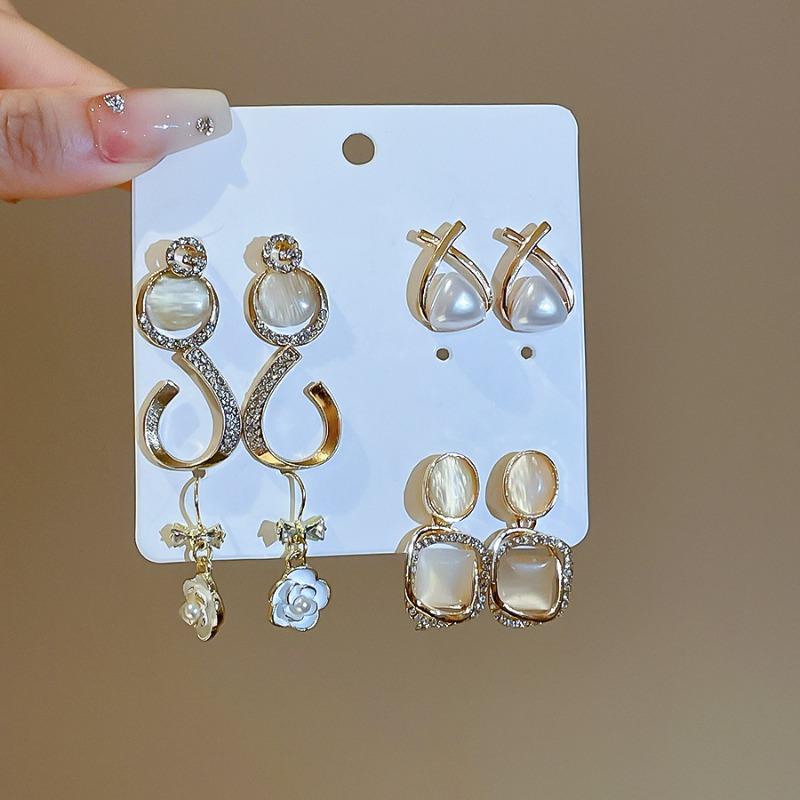 Silver Needle Diamond Oval Flower Pearl Stud Earrings Exquisite Personality Versatile Earrings Light Luxury Premium Temperament Earrings