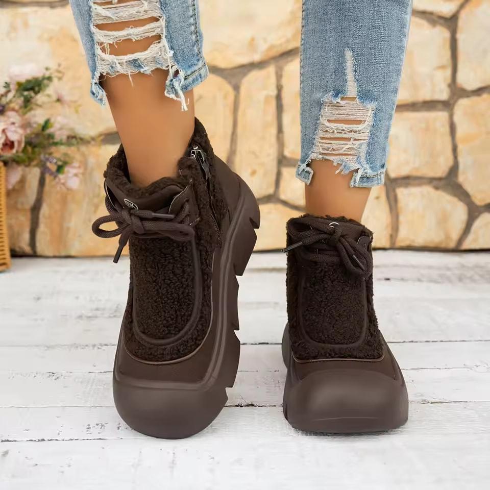 Winter 2026 New Cotton Shoes Fleece Warm High Top Flat Shoes Soft Soles Fashion Versatile Lamb Fleece Women's Shoes