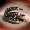Vintage Metal Dragon Claw Ring for Menn Personlighet Punk Two Tone Innlagt Rosa Zircon Demon Ring Party smykker