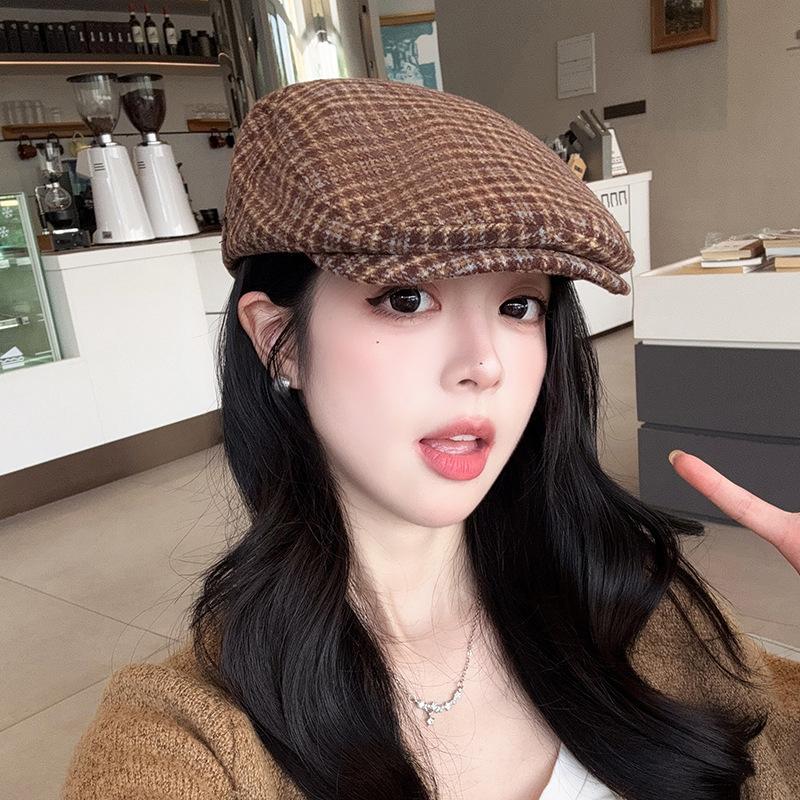 American retro plaid forward cap for women, autumn and winter, face-slimming duckbill cap, niche artistic versatile newsboy painter hat